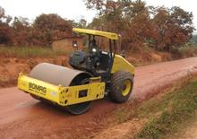 Rodillos vibrantes autopropulsados Bomag BW 212 D-40