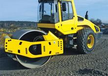 Rodillos vibrantes autopropulsados Bomag BW 213 DH-4