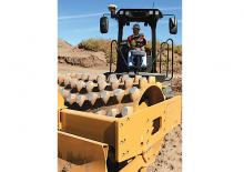 Rodillos vibrantes autopropulsados Caterpillar CP56B
