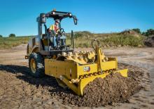 Rodillos vibrantes autopropulsados Caterpillar CP7