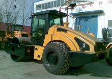 Rodillos vibrantes autopropulsados YTO LT620B