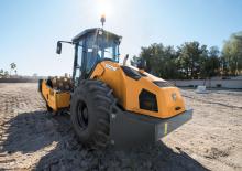Rodillos vibrantes autopropulsados Case SV211E