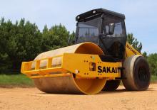Rodillos vibrantes autopropulsados Sakai SV640D 