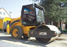 Rodillos vibrantes autopropulsados JCB VM75 D