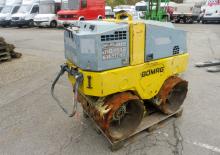 Rodillos vibrantes para zanjas Bomag BW 85 T