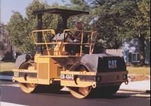 Rodillos vibrantes tándem Caterpillar CB-434C