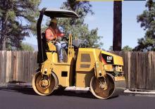Rodillos vibrantes tándem Caterpillar CB22