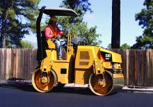Rodillos vibrantes tándem Caterpillar CB32