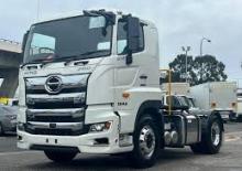 Tractoras Hino 700 SH 1845 4x2