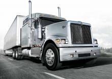 Tractoras International 9900i 124 Low-Roof Sleeper Cummins ISX15