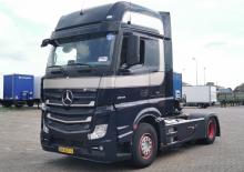 Tractoras Mercedes-Benz Axor 2345 6x2