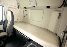Tractoras Hyundai Commercial Vehicles H380.64 D6CC41