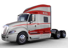 Tractoras International Prostar ES 122 73