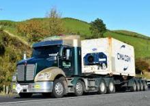 Tractoras Kenworth T410 760mm Mid roof MX13 8x4