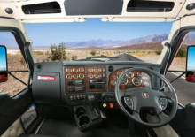 Tractoras Kenworth T656 36” Aero roof recessed back X15 8x4
