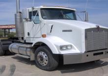Tractoras Kenworth T800 Aerodyne 62” ISM 6x4