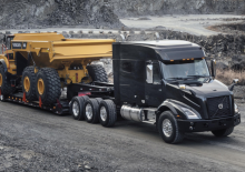 Tractoras Volvo Trucks VNX 400.527 8x6 Tridem