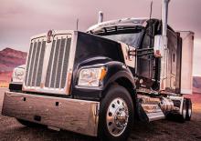 Tractoras Kenworth W990 52