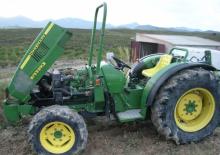 Tractores - tracción 4 ruedas John Deere 2446F