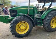 Tractores - tracción 4 ruedas John Deere 5725HC
