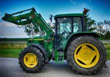 Tractores - tracción 4 ruedas John Deere 6110 SE