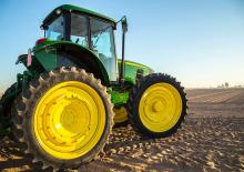 Tractores - tracción 4 ruedas John Deere 6140J