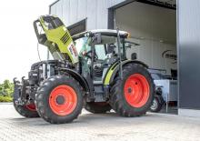 Tractores - tracción 4 ruedas Claas Arion 420 Basic