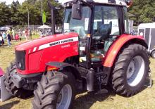 Tractores - tracción 4 ruedas Massey Ferguson MF 5435 Freisicht