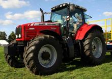 Tractores - tracción 4 ruedas Massey Ferguson MF 6490 Transport