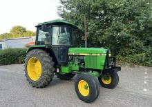 Tractores de uso municipal John Deere 2040