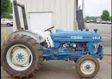 Tractores de uso municipal Ford-NH 2810