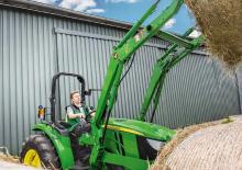 Tractores de uso municipal John Deere 4052 M