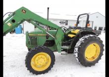 Tractores de uso municipal John Deere 5200