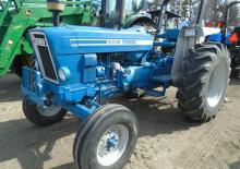 Tractores de uso municipal Ford-NH 5900