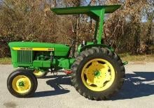 Tractores de uso municipal John Deere 820