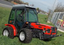 Tractores de uso municipal AGT AGT 860 T
