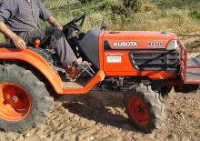 Tractores de uso municipal Kubota B 2100 DS