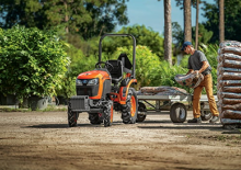 Tractores de uso municipal Kubota B2401DTN