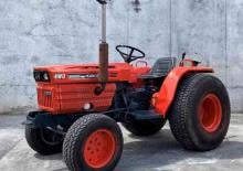 Tractores de uso municipal Kubota B8200