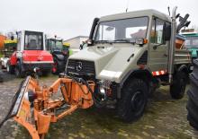 Tractores de uso municipal Unimog U 90