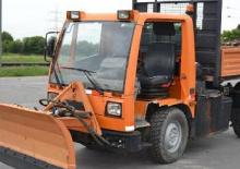 Tractores de uso municipal Multicar UX 100 H