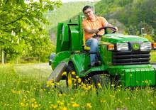 Tractores de uso municipal John Deere X 740