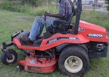 Tractores de uso municipal Kubota ZD 28