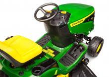 Cortacéspedes y tractores de jardín John Deere X107