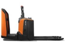 Transpaleta elec. de conductor acompañante BT LPE 250