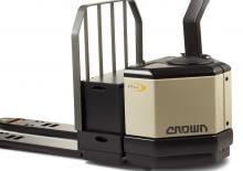 Transpaleta elec. de conductor acompañante Crown PW 3520-60