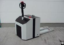 Transpaleta elec. de conductor acompañante Baka EGU 5020