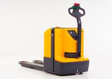 Transpaleta elec. de conductor acompañante Jungheinrich EJE 220r