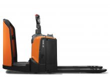 Transpaleta elec. de conductor acompañante BT LPE 200