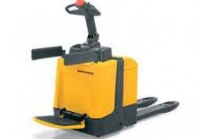 Transpaleta elec. de conductor acompañante Jungheinrich ERE 224
